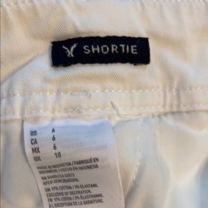 American Eagle White Khaki Shortie